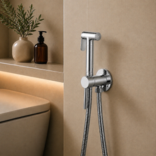 Douchette WC hygiénique avec flexible et support mural – Bellacqua Nettuno — vue 12